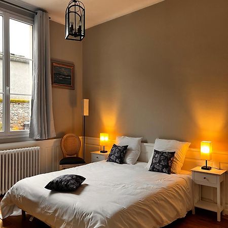 Le Manoir De La Cane Montfort-sur-Meu ภายนอก รูปภาพ